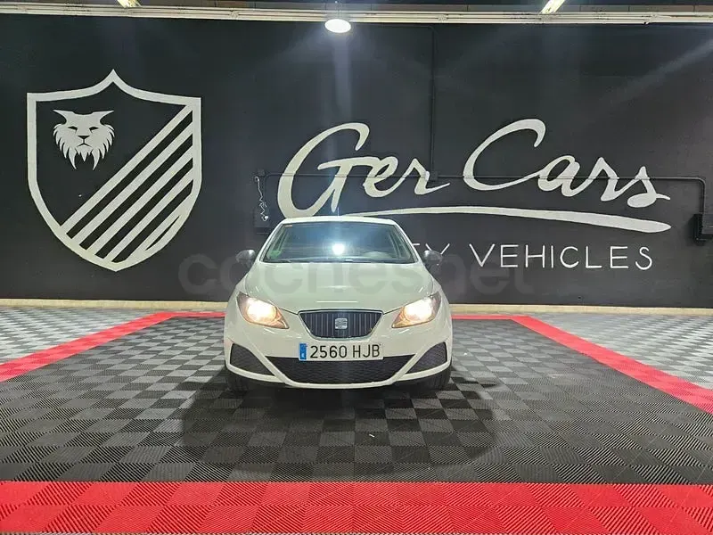 Usado Seat Ibiza SC Reference 70 CV (51 kW) 2012 Blanco Utilitario