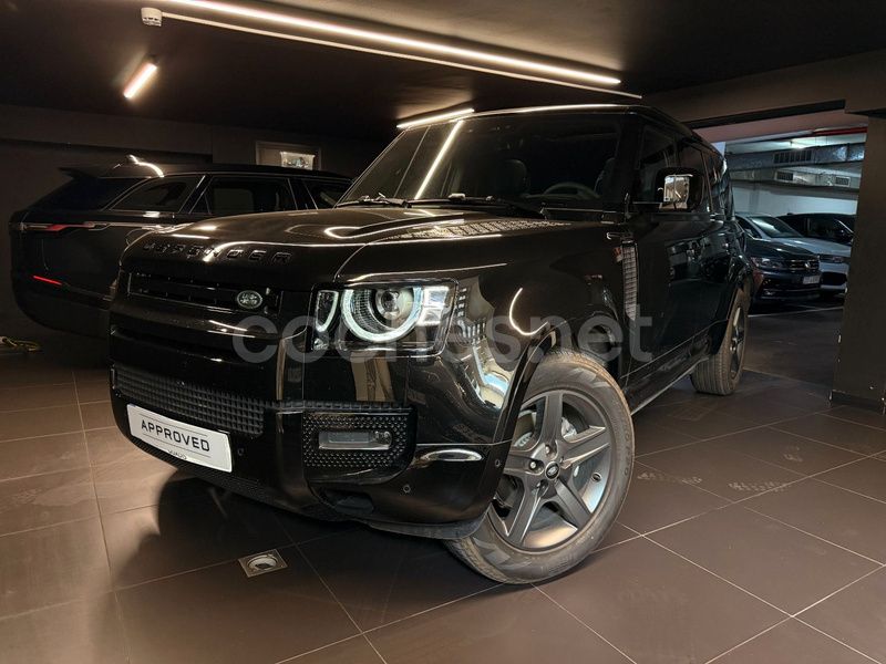 Negro Usado 2024 Land Rover Defender SE SUV | 99.500 € - Imagen 1/4