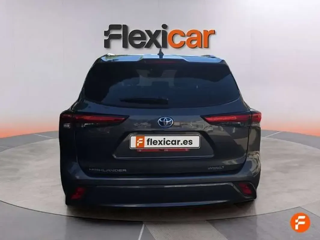 Usado Toyota Highlander Advance 246 CV (180 kW) 2022 Gris SUV
