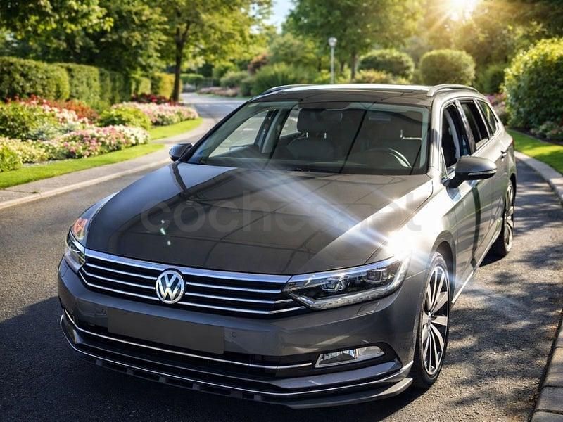Usado VW Passat Sportline 150 CV (110 kW) 2015 Gris / plata Familiar