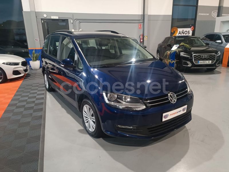 Usado VW Sharan Advance 150 CV (110 kW) 2018 Azul Monovolumen