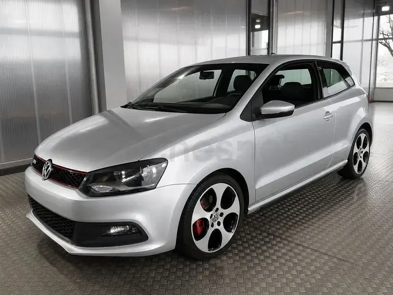 Usado VW Polo GTI 180 CV (132 kW) 2011 Gris / plata Utilitario