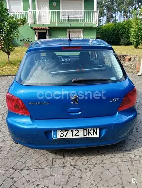 Usado Peugeot 307 110 CV (80 kW) 2005 Azul Berlina
