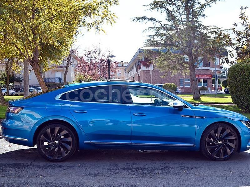 Usado VW Arteon Elegance 200 CV (147 kW) 2021 Azul Berlina