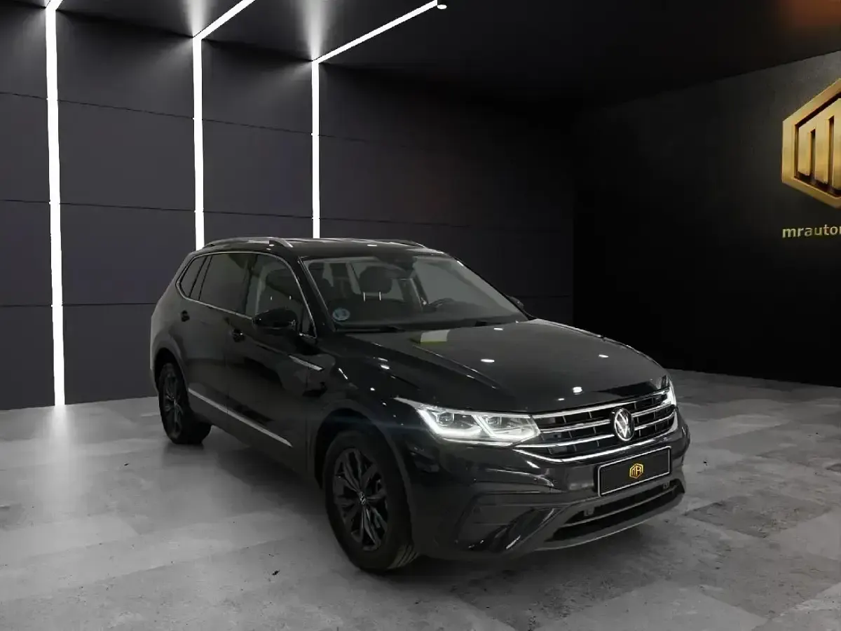 Usado VW Tiguan Allspace Life 150 CV (110 kW) 2023 Negro SUV