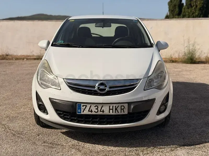 Usado Opel Corsa Expression 85 CV (62 kW) 2012 Blanco Utilitario