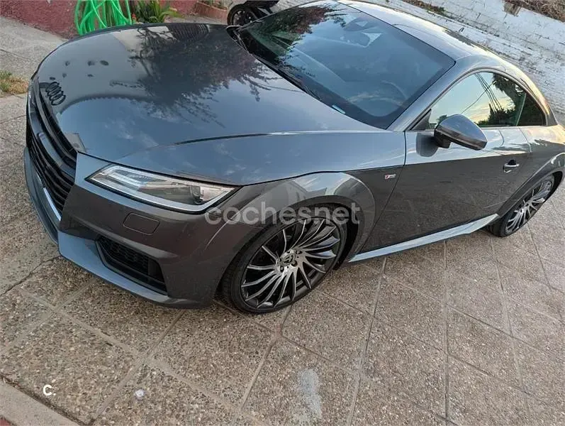Usado Audi TT S-Line 230 CV (169 kW) 2015 Gris / plata Coupe