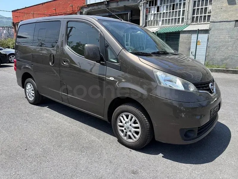 Usado Nissan Evalia 110 CV (80 kW) 2015 Marrón Monovolumen