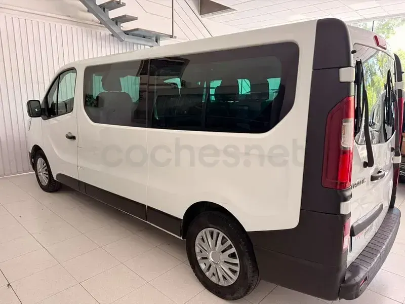 Usado Renault Trafic Equilibre 110 CV (80 kW) 2022 Blanco Monovolumen