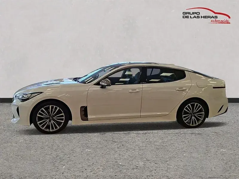 Usado Kia Stinger GT-Line 200 CV (147 kW) 2019 Blanco Utilitario
