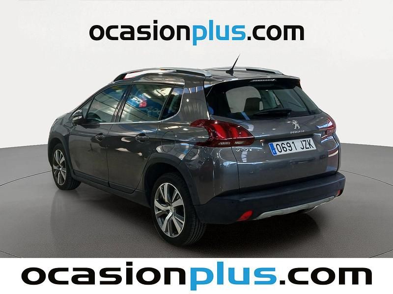 Usado Peugeot 2008 Allure 110 CV (80 kW) 2017 Gris plata SUV