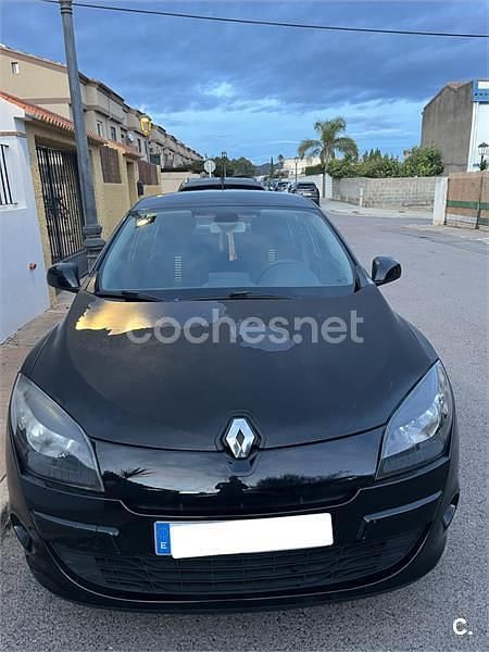 Usado Renault Mégane 90 CV (66 kW) 2011 Negro Berlina