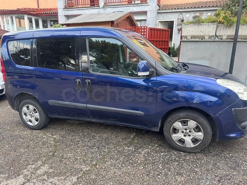 Usado Fiat Doblò Active 90 CV (66 kW) 2013 Azul Monovolumen