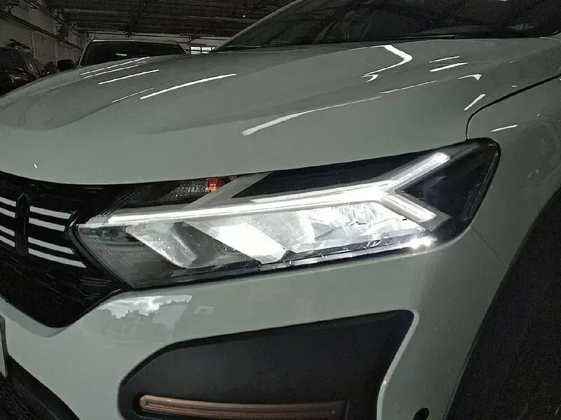 Occasion Dacia Sandero Extreme 120 PK (88 kW) 2025 Wit Sedan