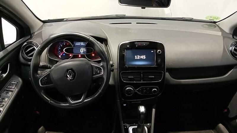 Begagnad Renault Clio IV Zen 90 HK (66 kW) 2017 Svart Sedan