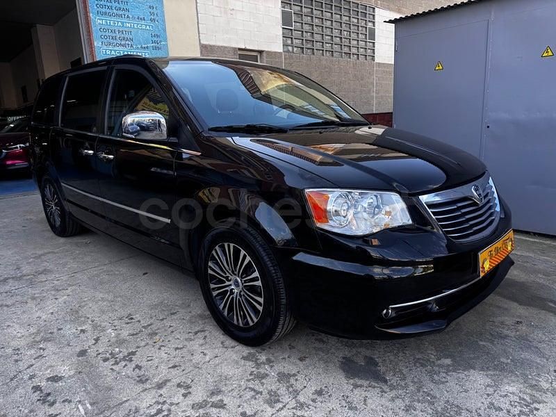 Usado Lancia Voyager S 177 CV (130 kW) 2014 Negro Monovolumen