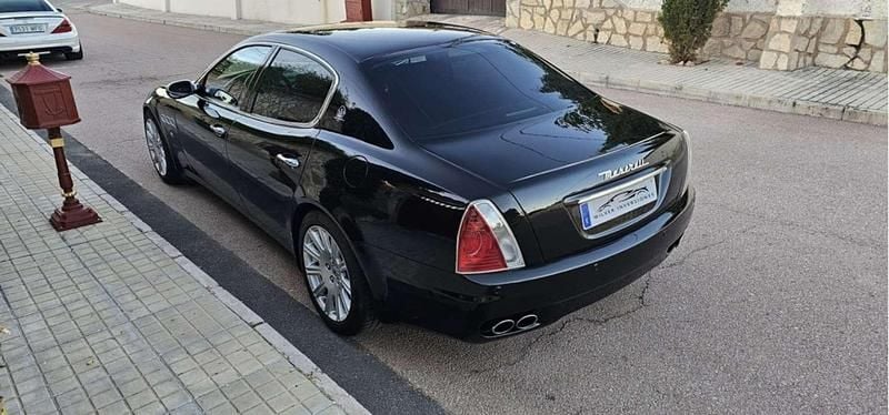 Usado Maserati Quattroporte 400 CV (294 kW) 2005 Negro Berlina