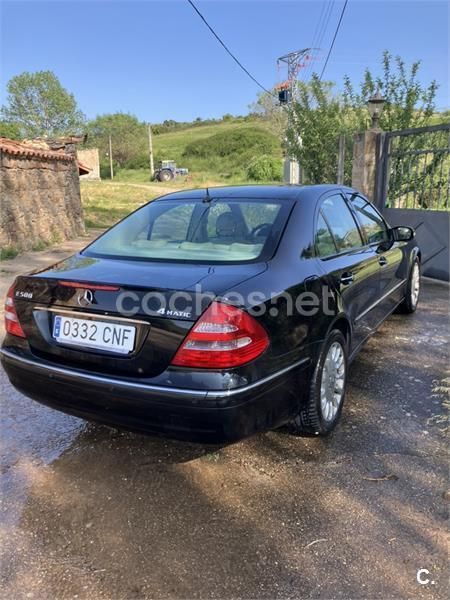 Negro Usado 2003 Mercedes E500 Elegance Berlina | 7750 € - Imagen 1/4