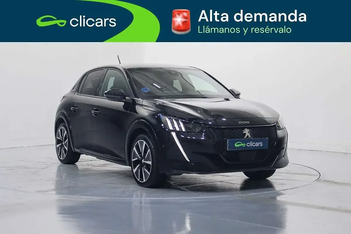 Usado Peugeot e-208 GT 100 kW (136 CV) 2021 Negro Utilitario