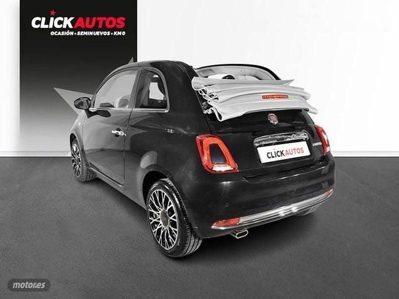Usado Fiat 500 70 CV (51 kW) 2023 Negro Descapotable