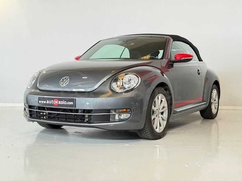 Usado VW Beetle Design 105 CV (77 kW) 2015 Gris / plata Utilitario