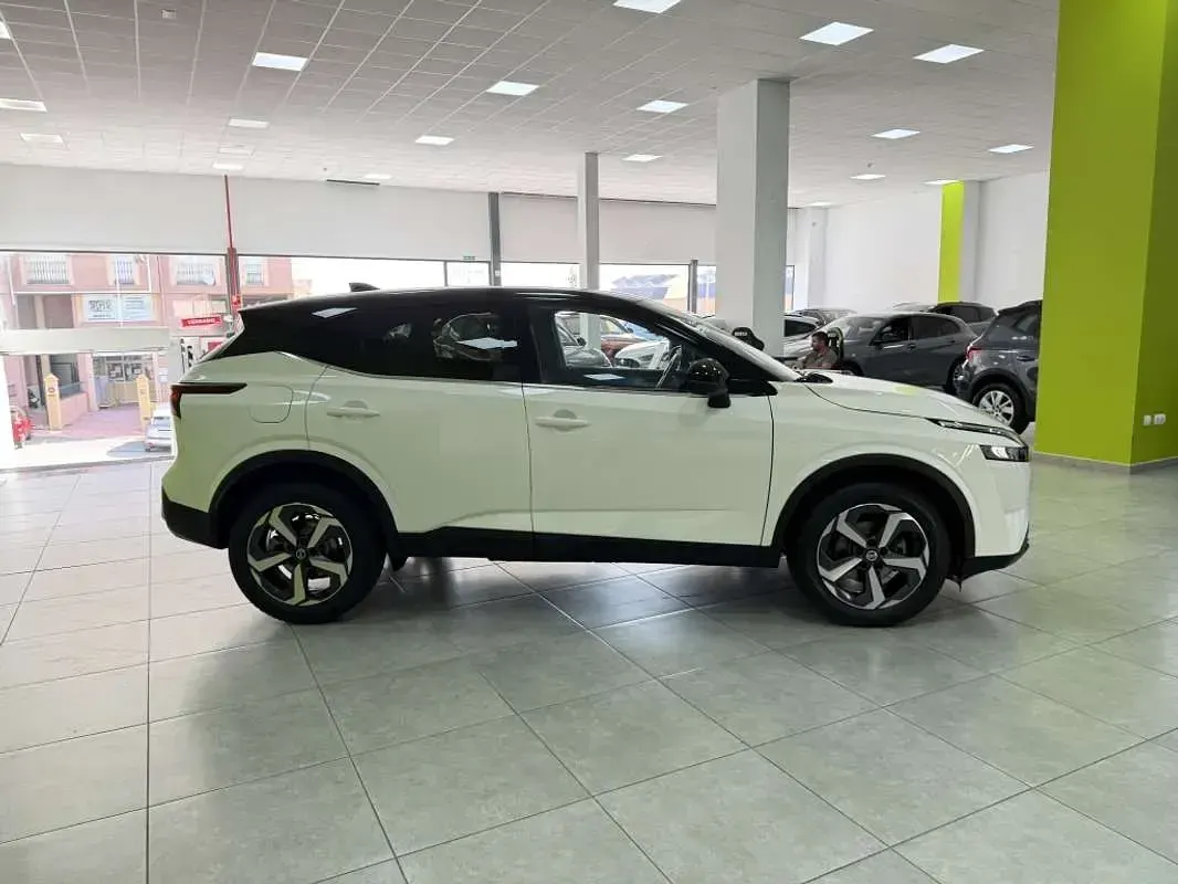 Usado Nissan Qashqai N-Connecta 140 CV (102 kW) 2022 Blanco SUV