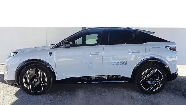 Usado Peugeot e-3008 GT 157 kW (214 CV) 2024 Blanco SUV