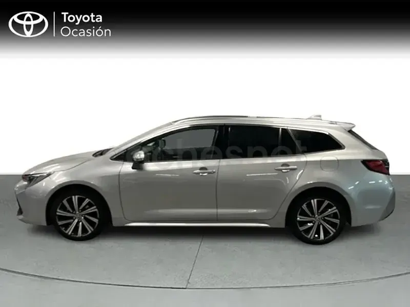 Usado Toyota Corolla Sport 122 CV (89 kW) 2022 Gris / plata Familiar