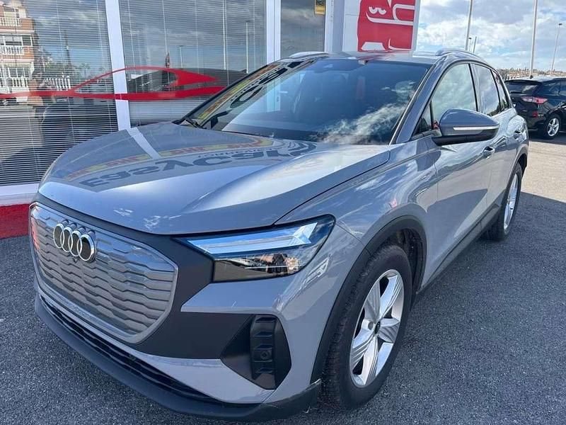Usado Audi Q4 e-tron 125 kW (170 CV) 2022 Gris SUV