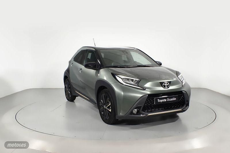 Verde Usado 2023 Toyota Aygo Utilitario | 16.400 € (Caro) - Imagen 1/4
