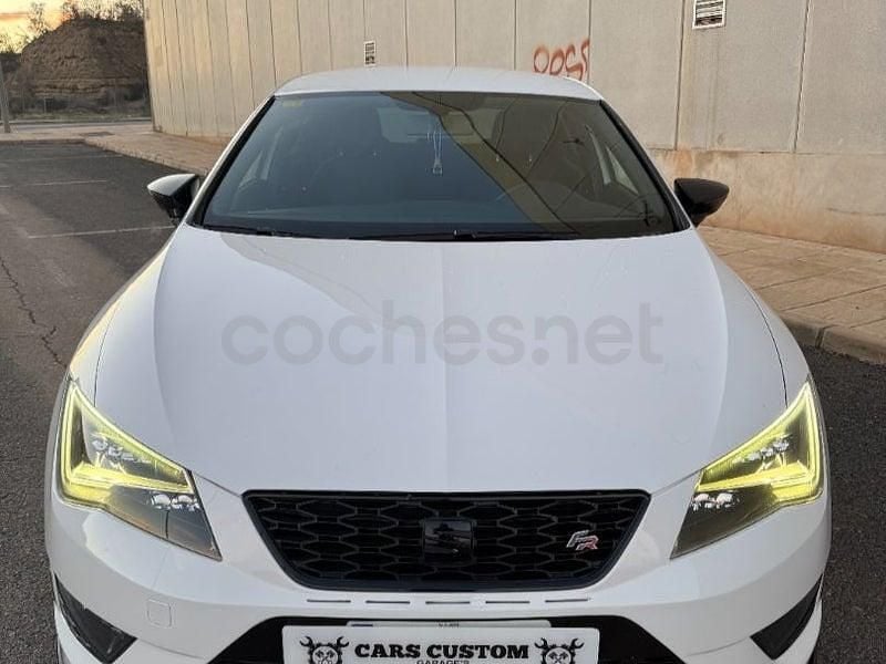Usado Seat Leon Ecomotive 110 CV (80 kW) 2014 Blanco Berlina