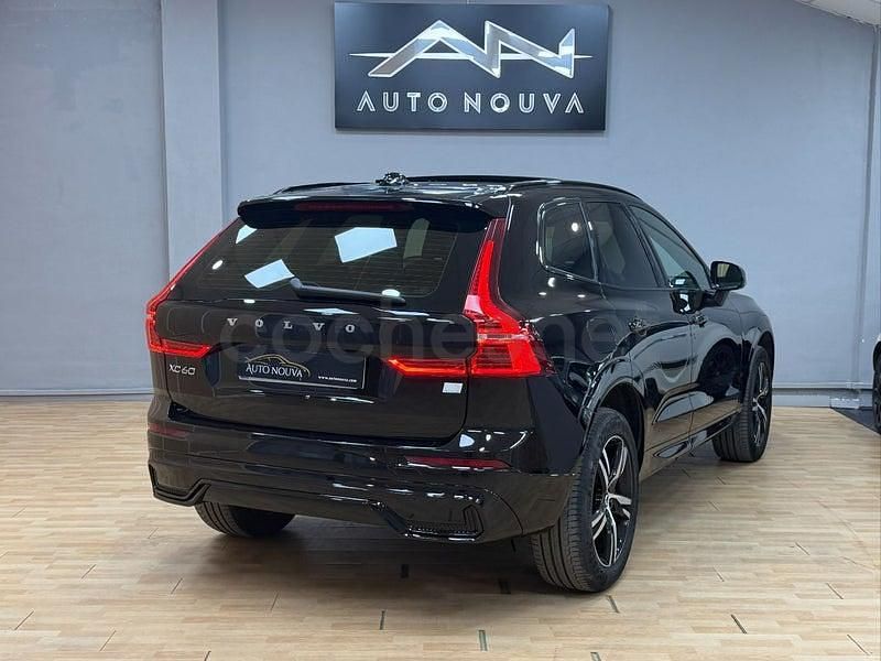 Usado Volvo XC60 Plus 350 CV (257 kW) 2022 Negro SUV