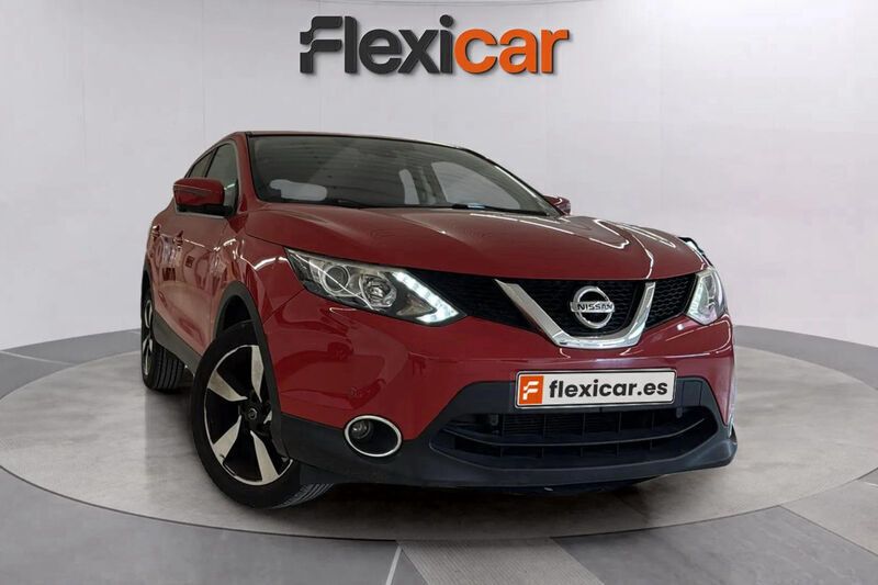 Rojo Usado 2015 Nissan Qashqai Premium Edition SUV | 10.990 € (Buen precio) - Imagen 1/4
