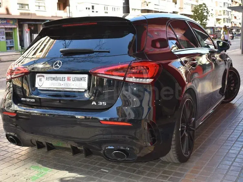 Usado Mercedes A35 AMG 306 CV (225 kW) 2021 Negro Berlina