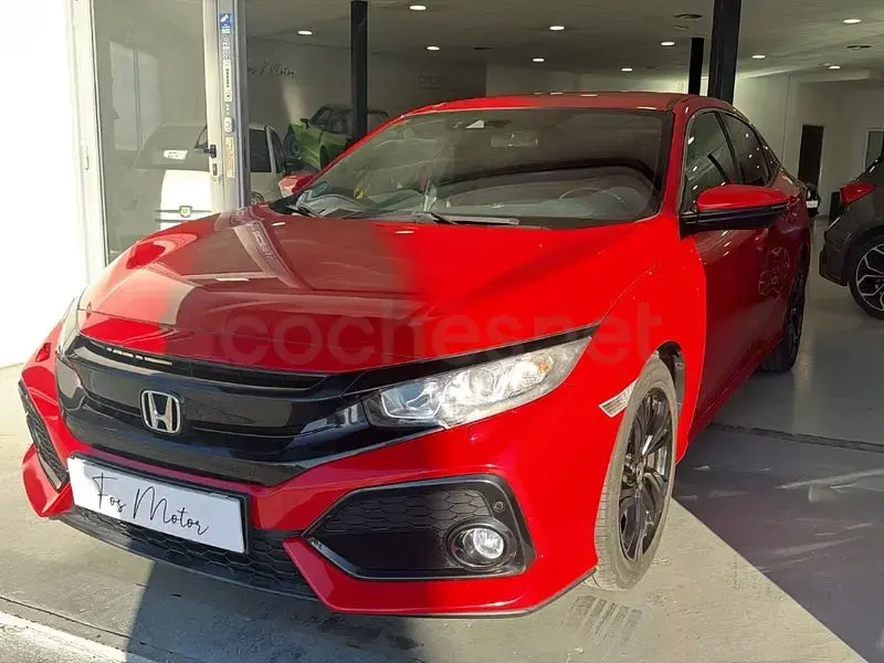 Usado Honda Civic Elegance 129 CV (94 kW) 2019 Rojo Berlina
