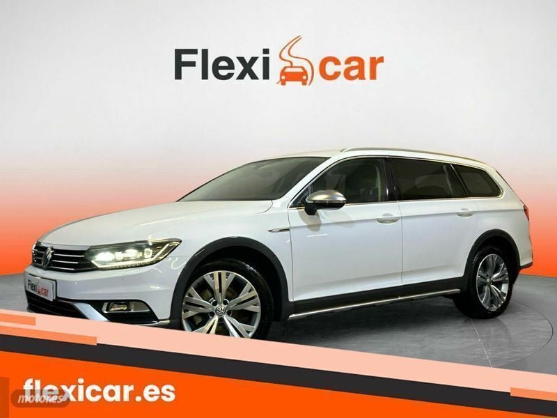 Usado VW Passat Alltrack 190 CV (139 kW) 2018 Blanco Familiar