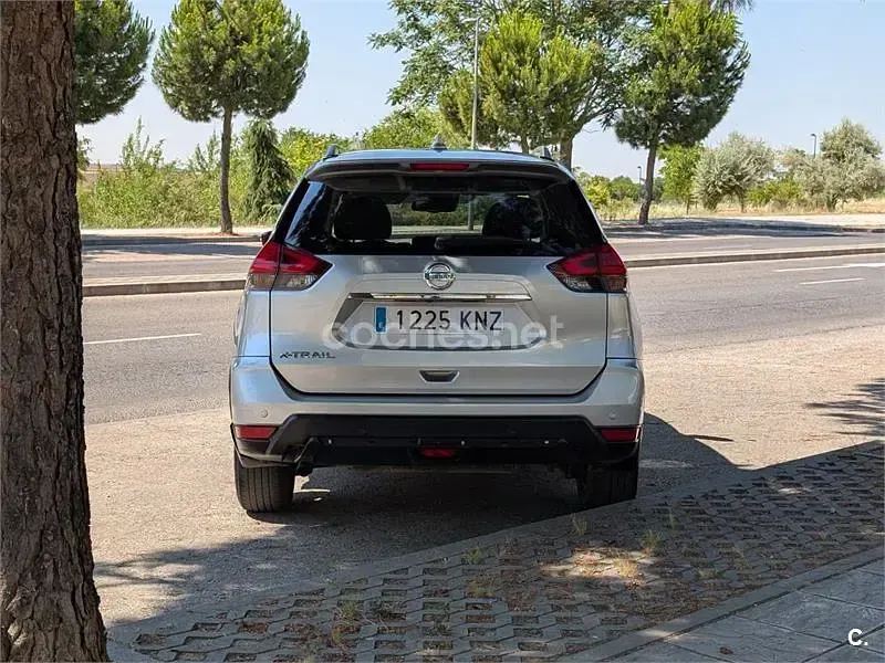 Usado Nissan X-Trail N-Connecta 130 CV (95 kW) 2018 Gris / plata SUV