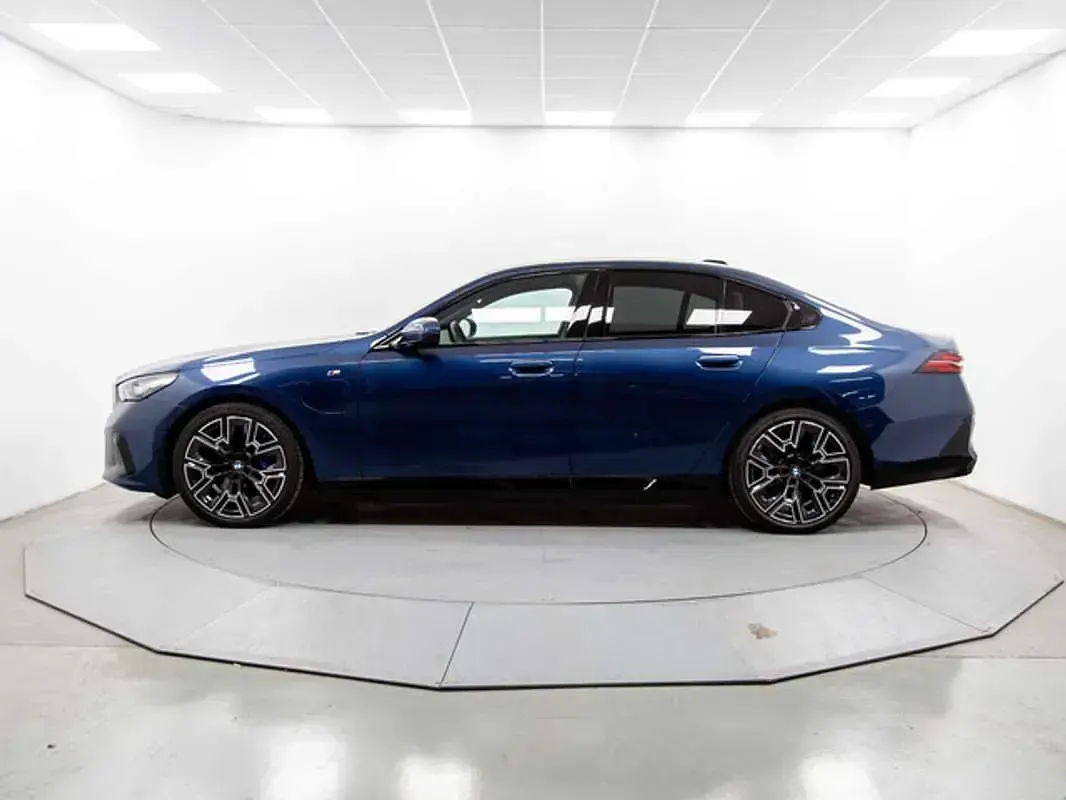Usado BMW 550e 489 CV (359 kW) 2025 Azul Berlina