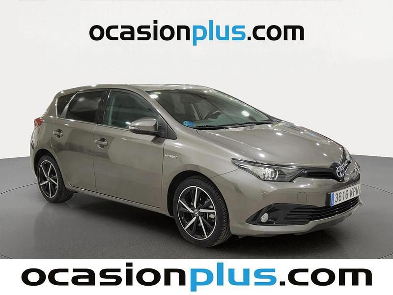 Usado Toyota Auris Hybrid Edition 136 CV (100 kW) 2018 Gris