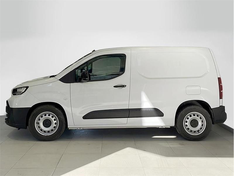 Usado Toyota Proace City City 100 kW (136 CV) 2025 Blanco Monovolumen