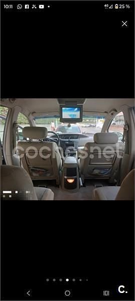 Usado Ssangyong (KGM) Rodius Limited 165 CV (121 kW) 2011 Gris / plata Monovolumen