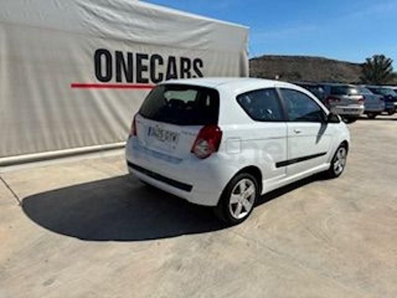 Usado Chevrolet Aveo LS 101 CV (74 kW) 2010 Blanco Berlina