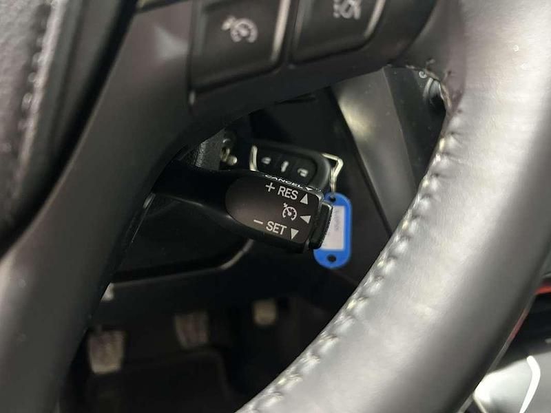 Usado Toyota Avensis Advance 143 CV (105 kW) 2016 Azul Familiar