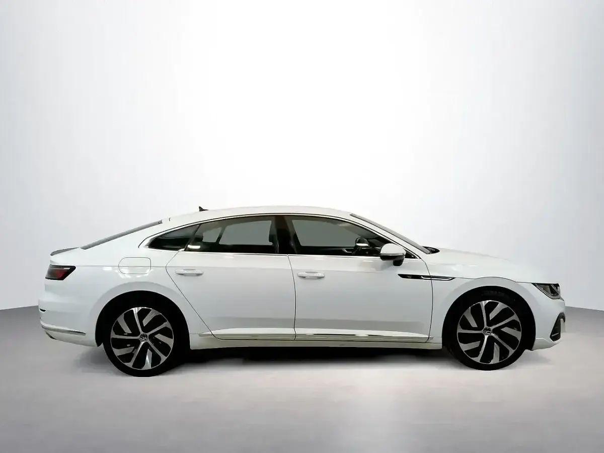 Używany VW Arteon R-line 150 KM (110 kW) 2021 Biały Coupe