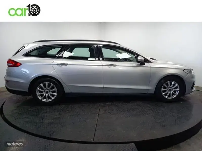 Usado Ford Mondeo Trend 150 CV (110 kW) 2021 Gris Familiar