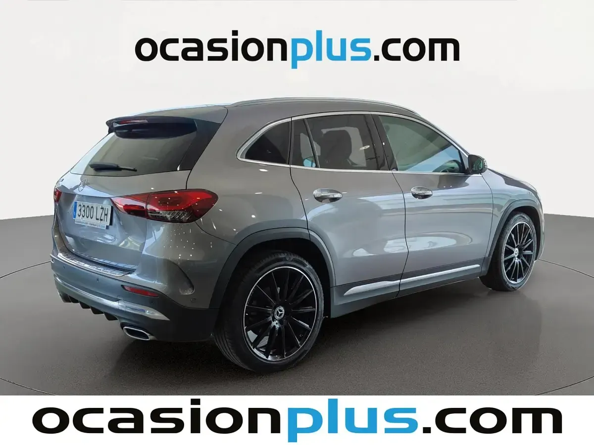 Usado Mercedes GLA200 AMG 163 CV (119 kW) 2022 Gris SUV