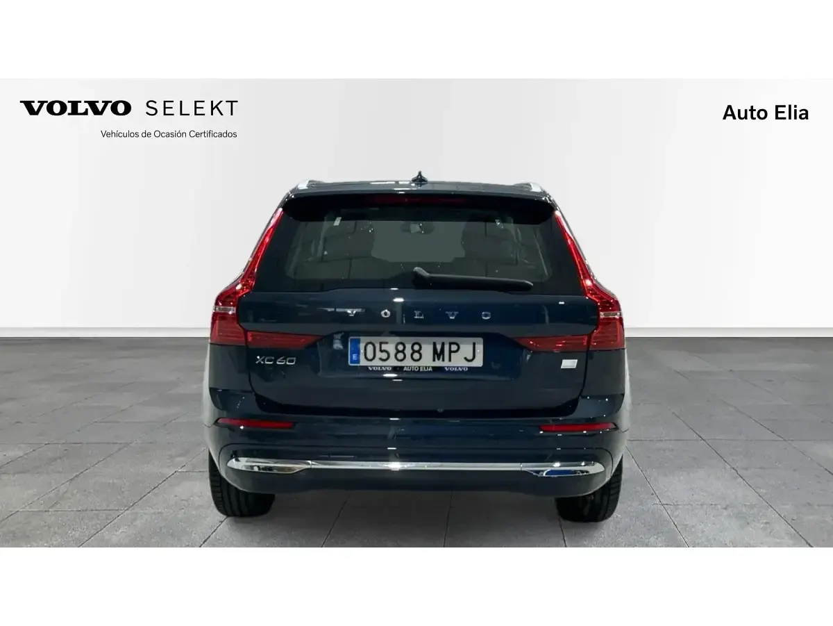 Usado Volvo XC60 Core 350 CV (257 kW) 2024 Azul SUV