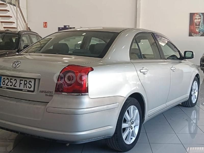 Gris / plata Usado 2007 Toyota Avensis Executive Berlina | 4999 € (Precio justo) - Imagen 1/4