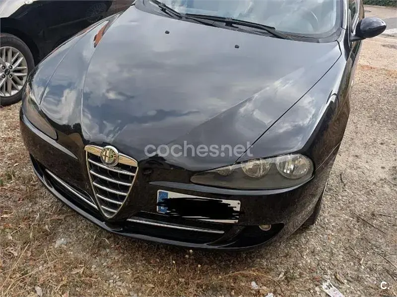 Usado Alfa Romeo 147 120 CV (88 kW) 2006 Negro Utilitario