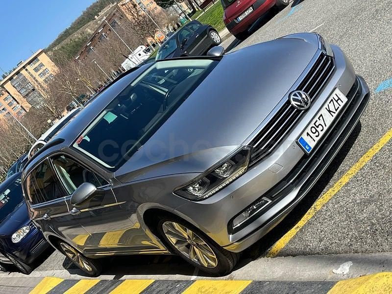 Usado VW Passat Advance 150 CV (110 kW) 2019 Gris / plata Familiar